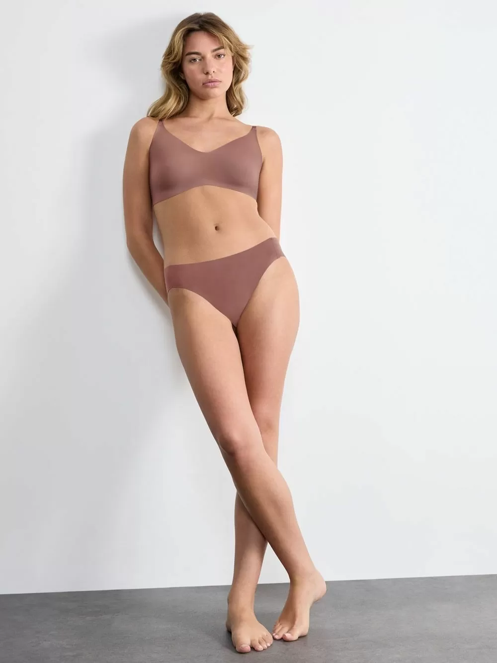 SLOGGI Zero Feel 2.0 High Leg 1141 Μπεζ - Αόρατο Χωρίς Ραφές
